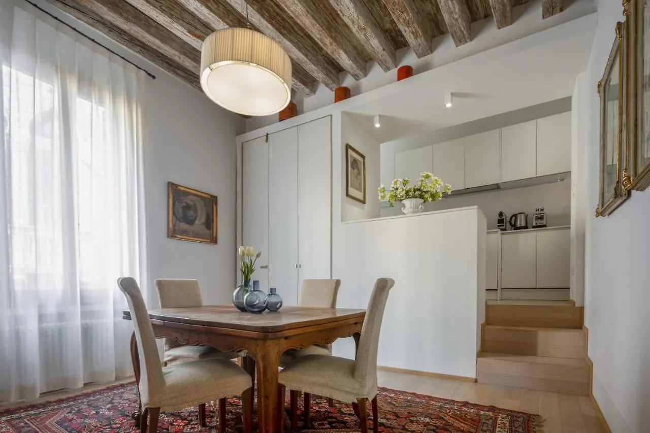 Miracoli Apartment With View On The Canal R&R Venice 0*,  Italy