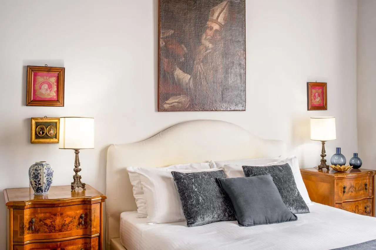 Miracoli Apartment With View On The Canal R&R Venice