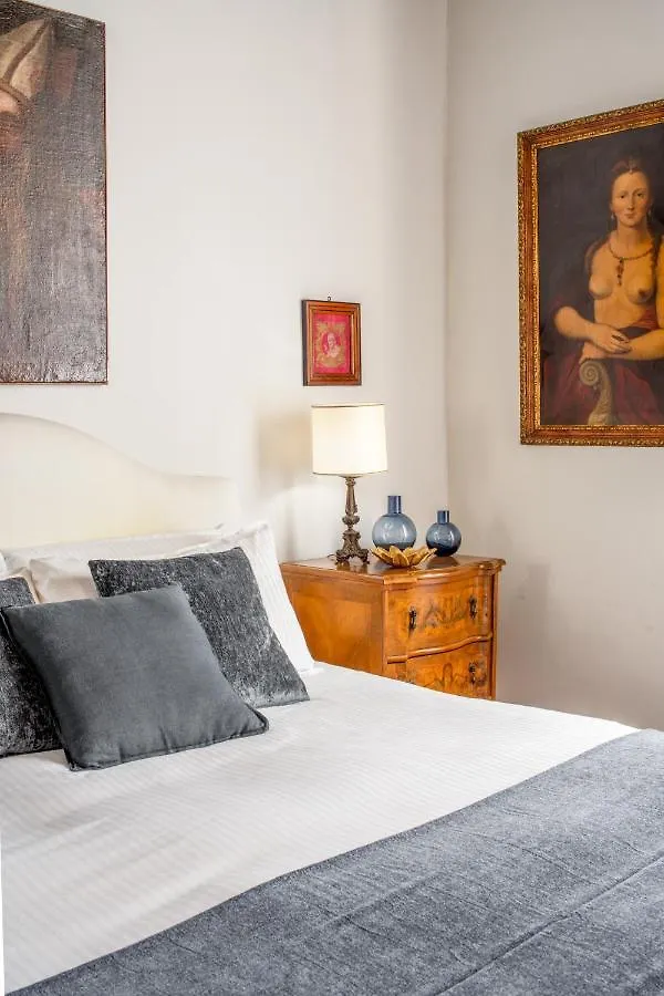 Miracoli Apartment With View On The Canal R&R Venice
