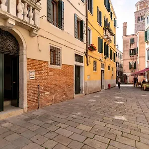 Apartment Glass House - Loft 2 Minutes To Rialto Bridge & View, Venice