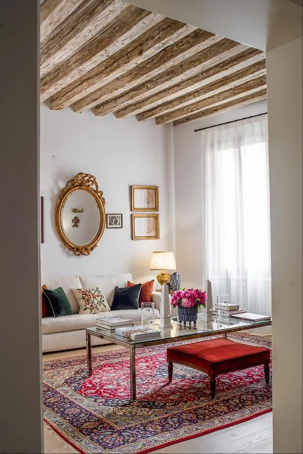 Miracoli Apartment With View On The Canal R&R Venezia Italia