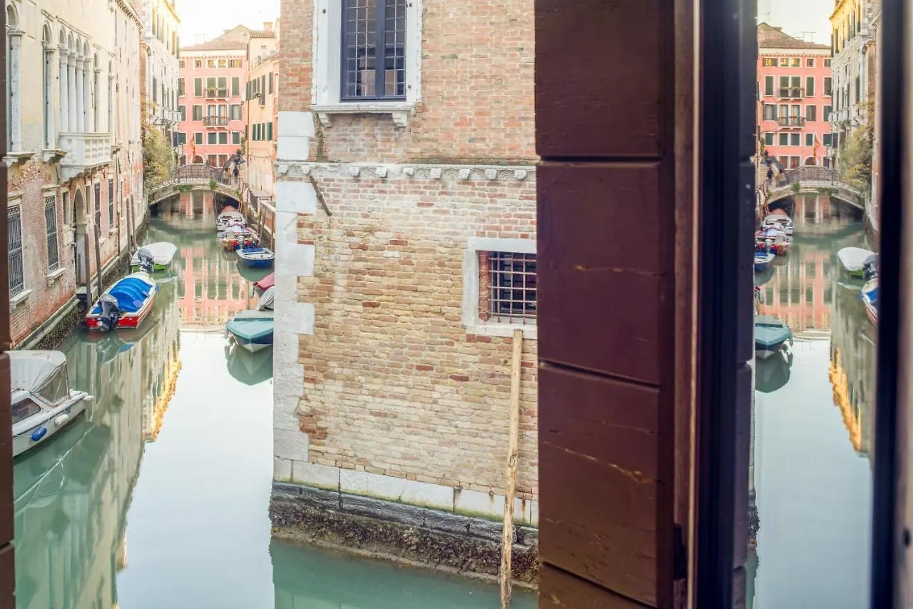 Miracoli Apartment With View On The Canal R&R Venezia 0*,