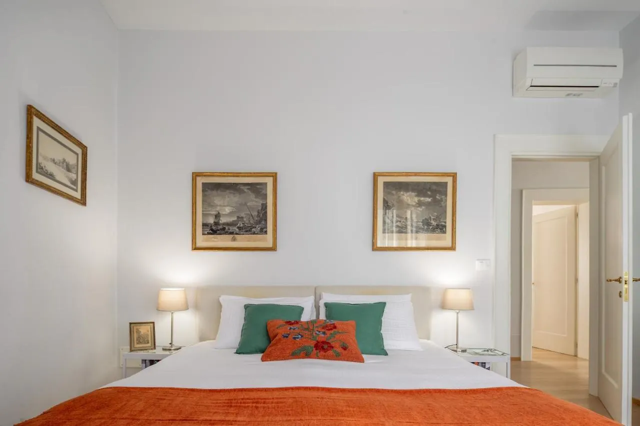 Miracoli Apartment With View On The Canal R&R Venezia Italia